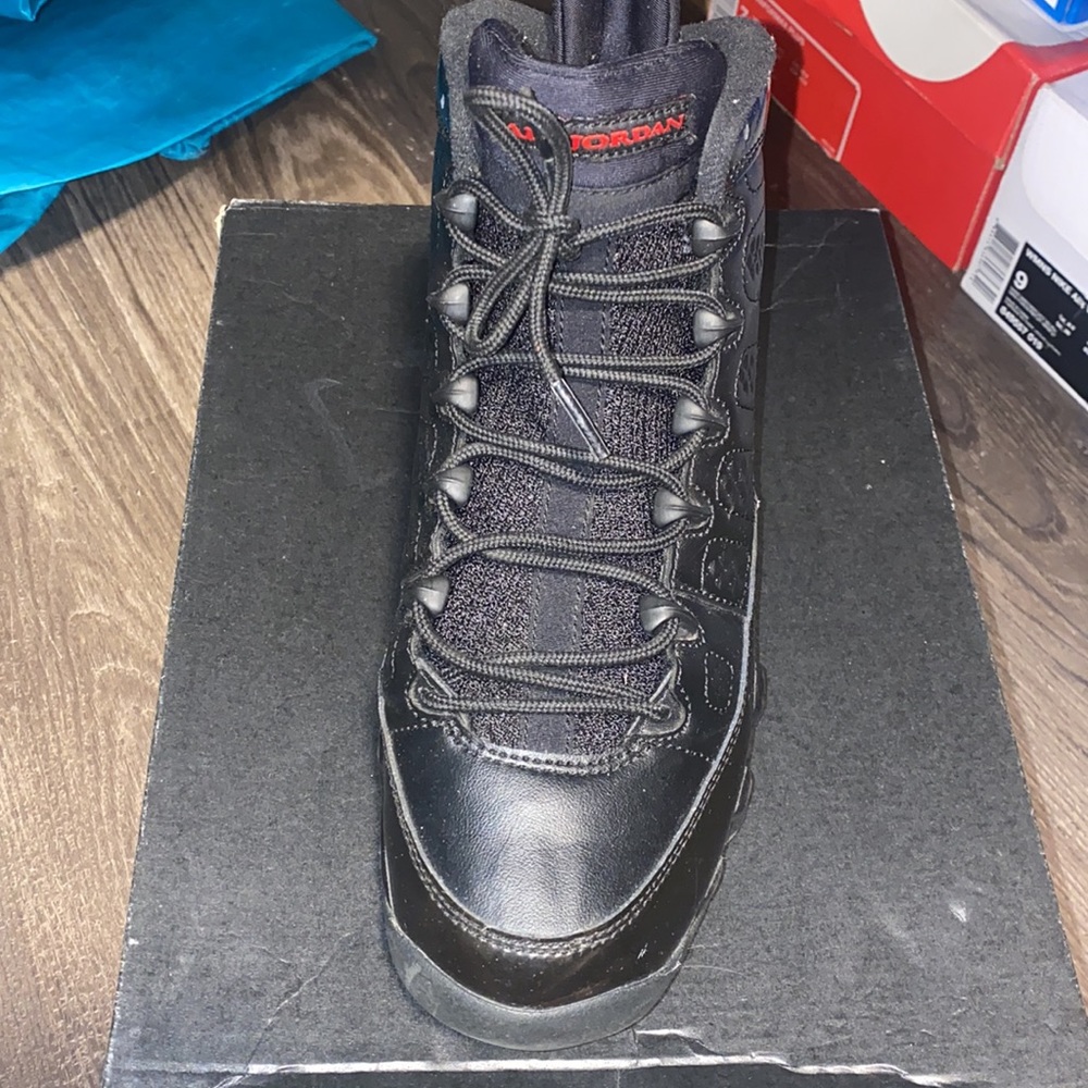 Retro 9 - Picture 2 of 2